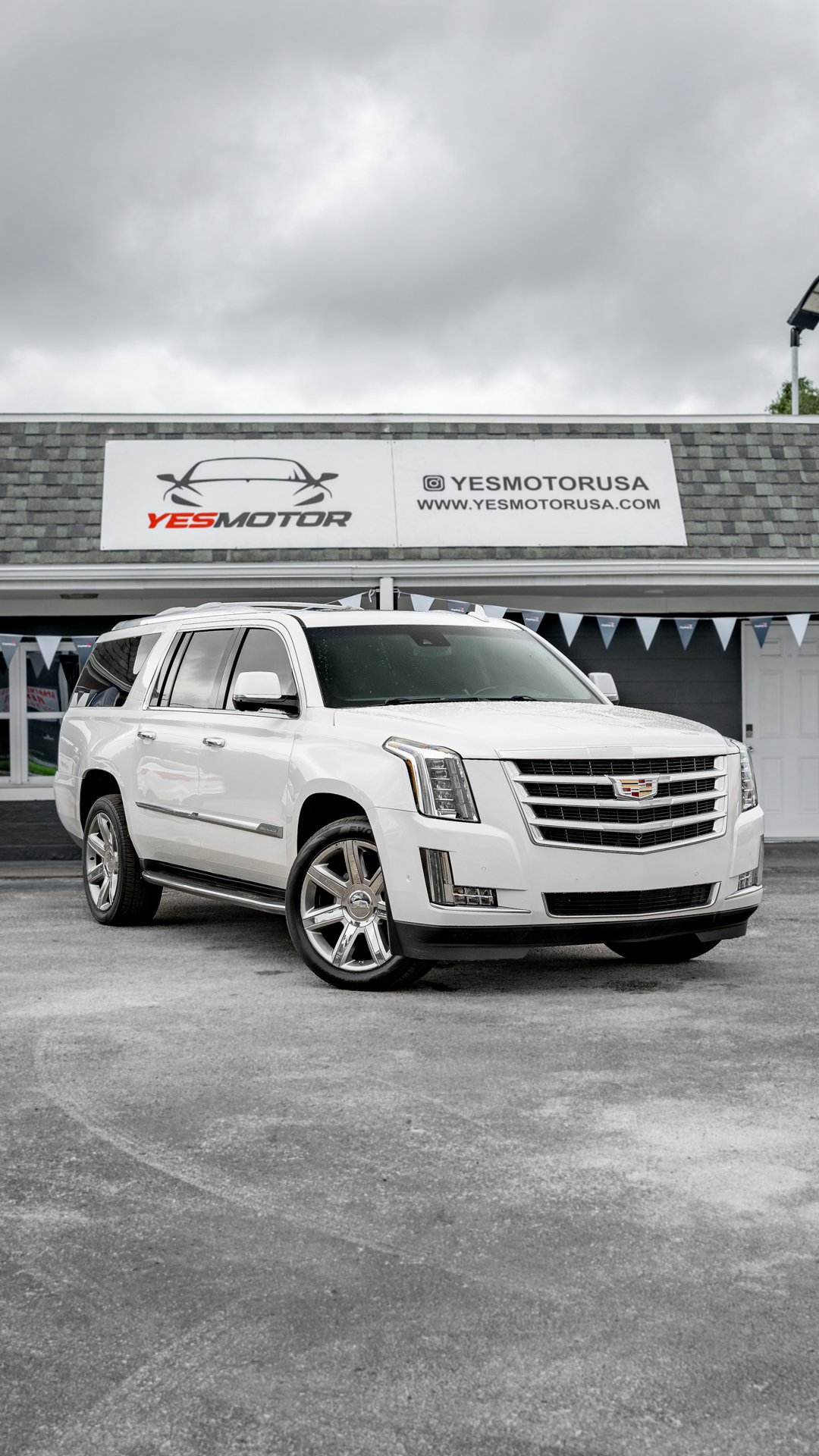 2018 CADILLAC ESCALADE ESV LUXURY SPORT UTILITY