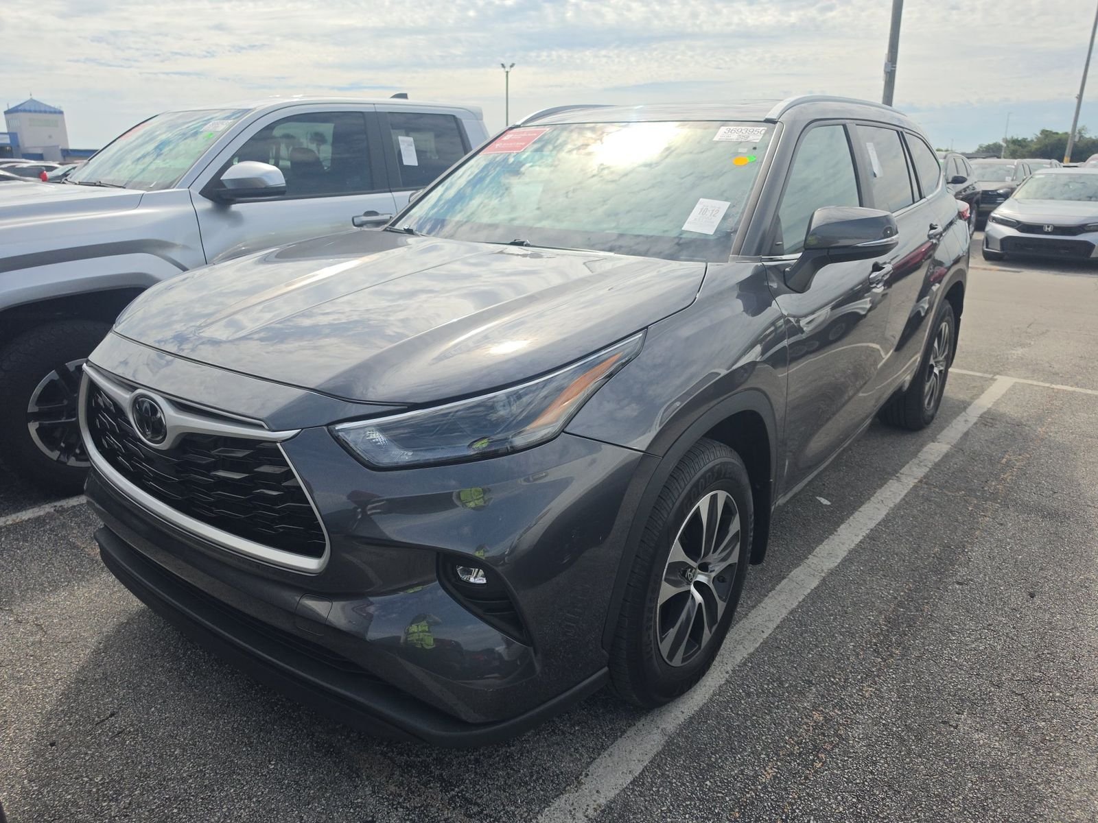2023 TOYOTA HIGHLANDER